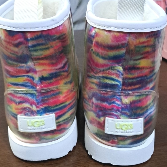 NEW UGG CLASSIC CLEAR WEATHER PROOF BOOTS $159 - Picture 12 of 15